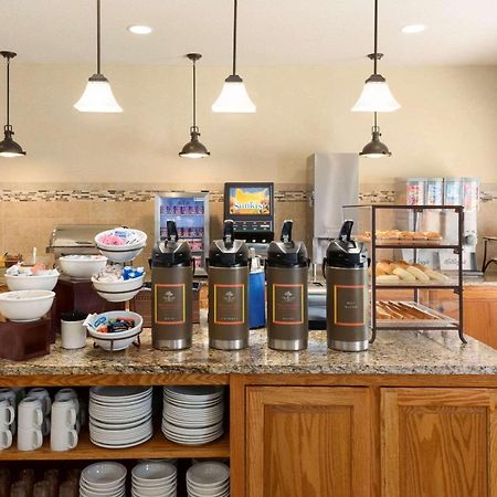 Country Inn & Suites By Radisson, Davenport, Ia Екстер'єр фото