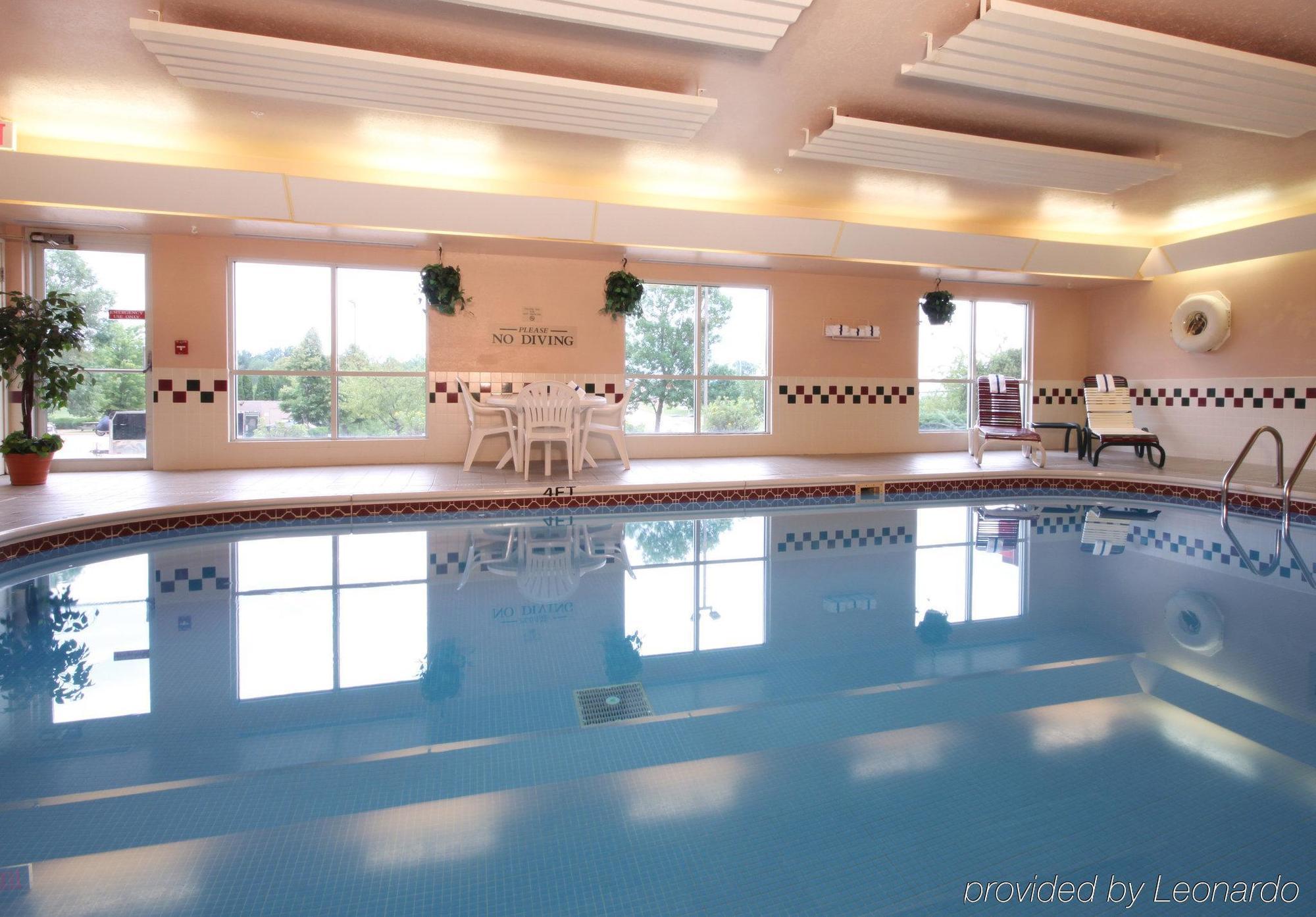 Country Inn & Suites By Radisson, Davenport, Ia Зручності фото
